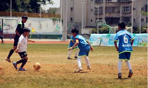 市小学足球联赛,市小学足球联赛我校首战告捷