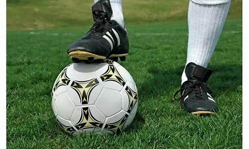足球垫球的动作要领及训练方法,足球垫球部